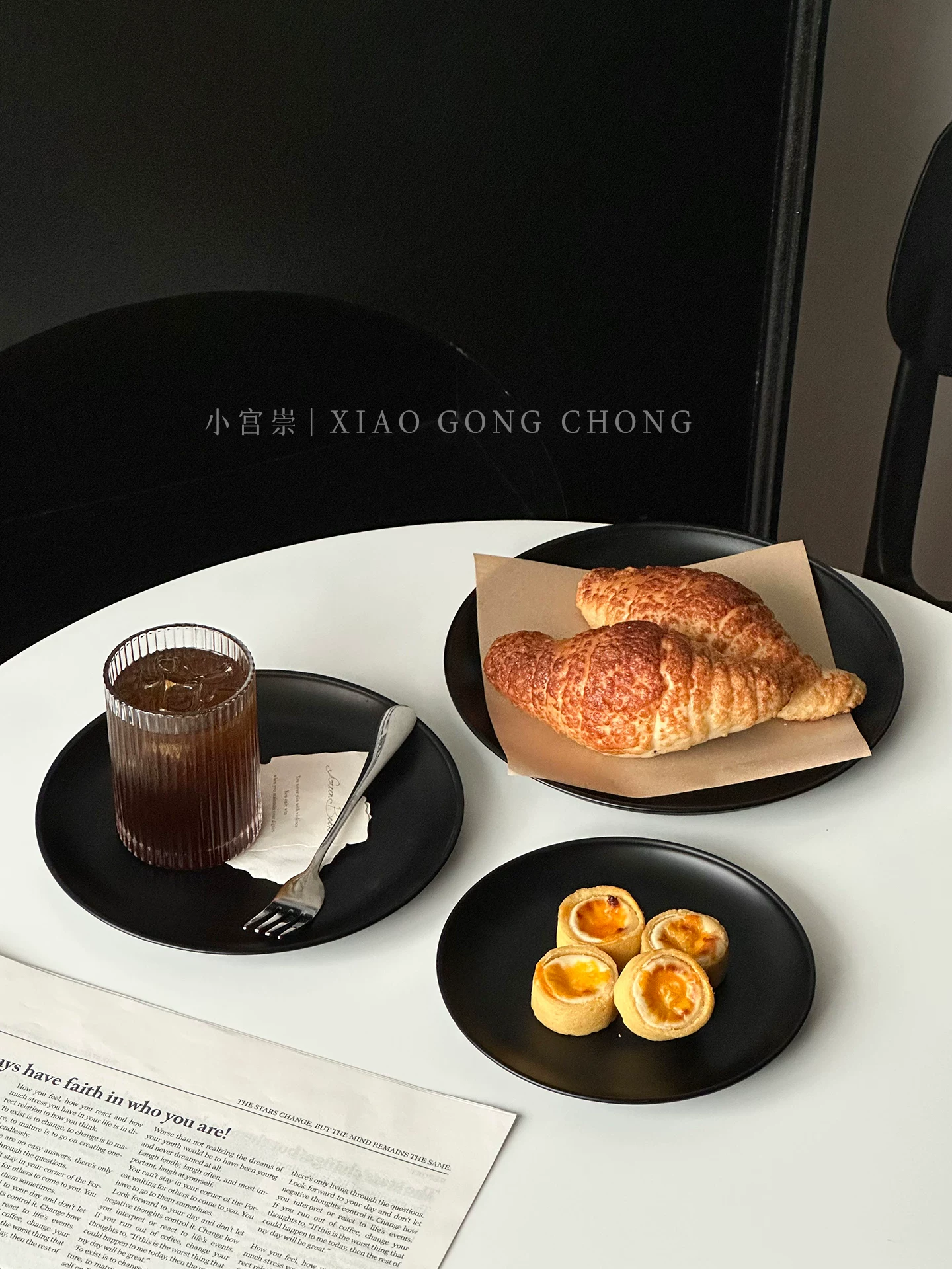 Đĩa tráng miệng cao cấp màu đen phong cách Ins, đĩa trưng bày đồ ăn nhẹ bằng thép không gỉ gia dụng, đĩa bánh trà chiều, đĩa trái cây