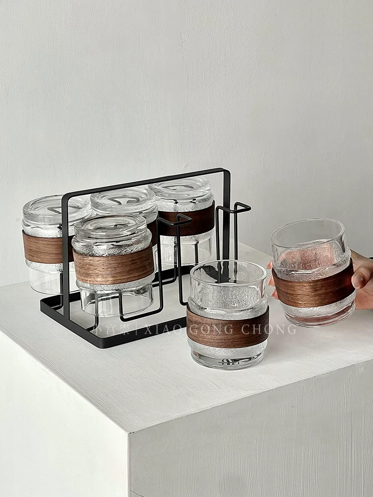 Bộ cốc thủy tinh tre kiểu cổ điển Trung Hoa dùng trong phòng khách, thích hợp để tiếp khách, mang lại cảm giác sang trọng và cao cấp, dùng để uống nước và pha trà.