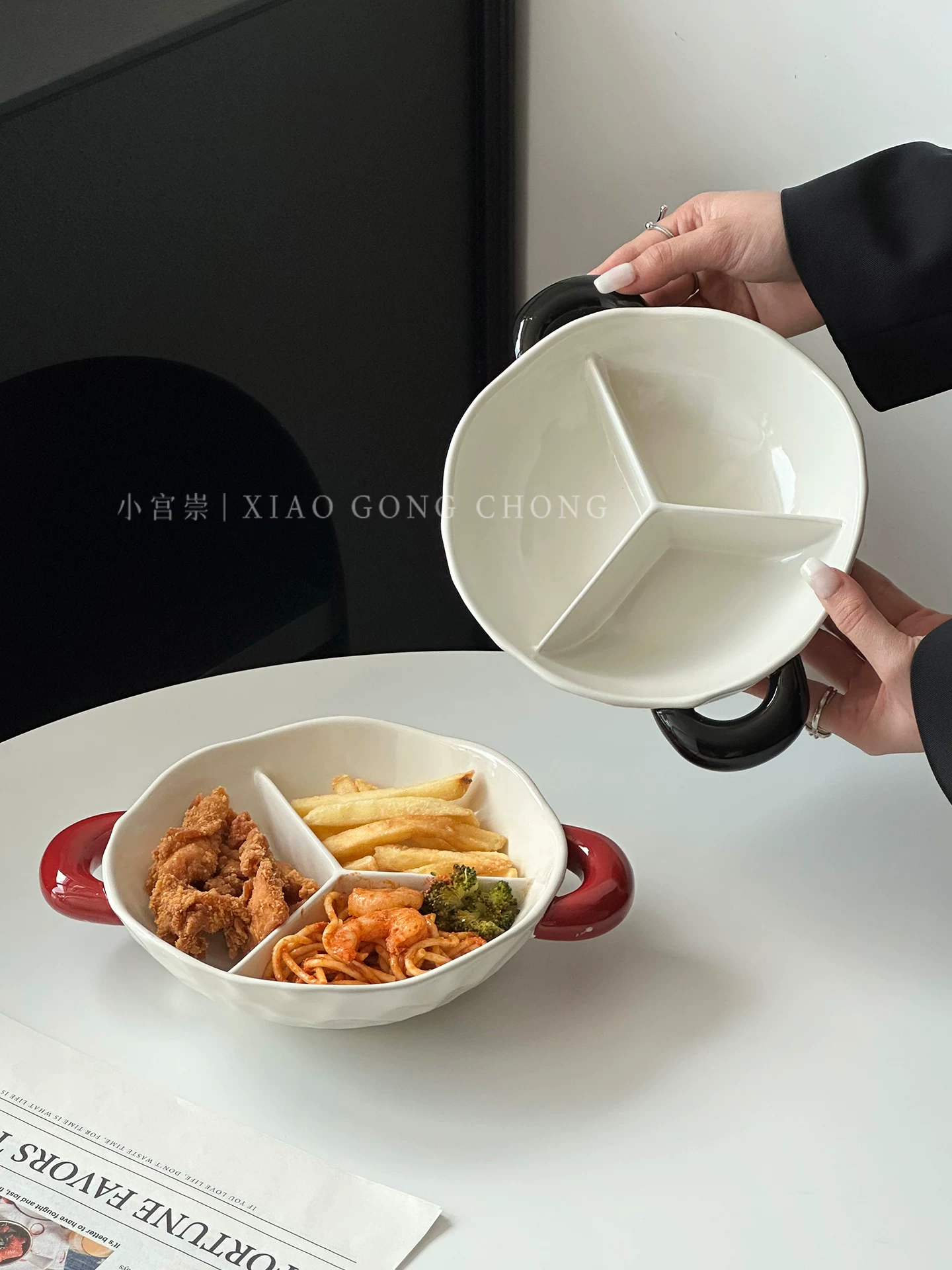 Đĩa chia ngăn bằng gốm sứ màu sắc phối hợp cao cấp dùng trong gia đình, đĩa đựng trái cây hai quai, đĩa đựng mì gà rán, đĩa ăn sáng, đĩa ăn ít chất béo.
