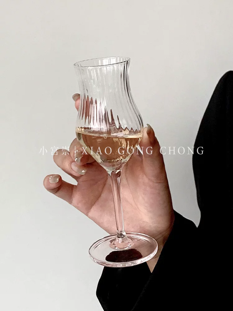 Ly rượu kiểu Trung Quốc mới, lấy cảm hứng từ phong cách ins, sọc dọc, ôm eo, ly thủy tinh, ly nếm hương vị, ly rượu vang, ly rượu sâm banh, ly trà lạnh.