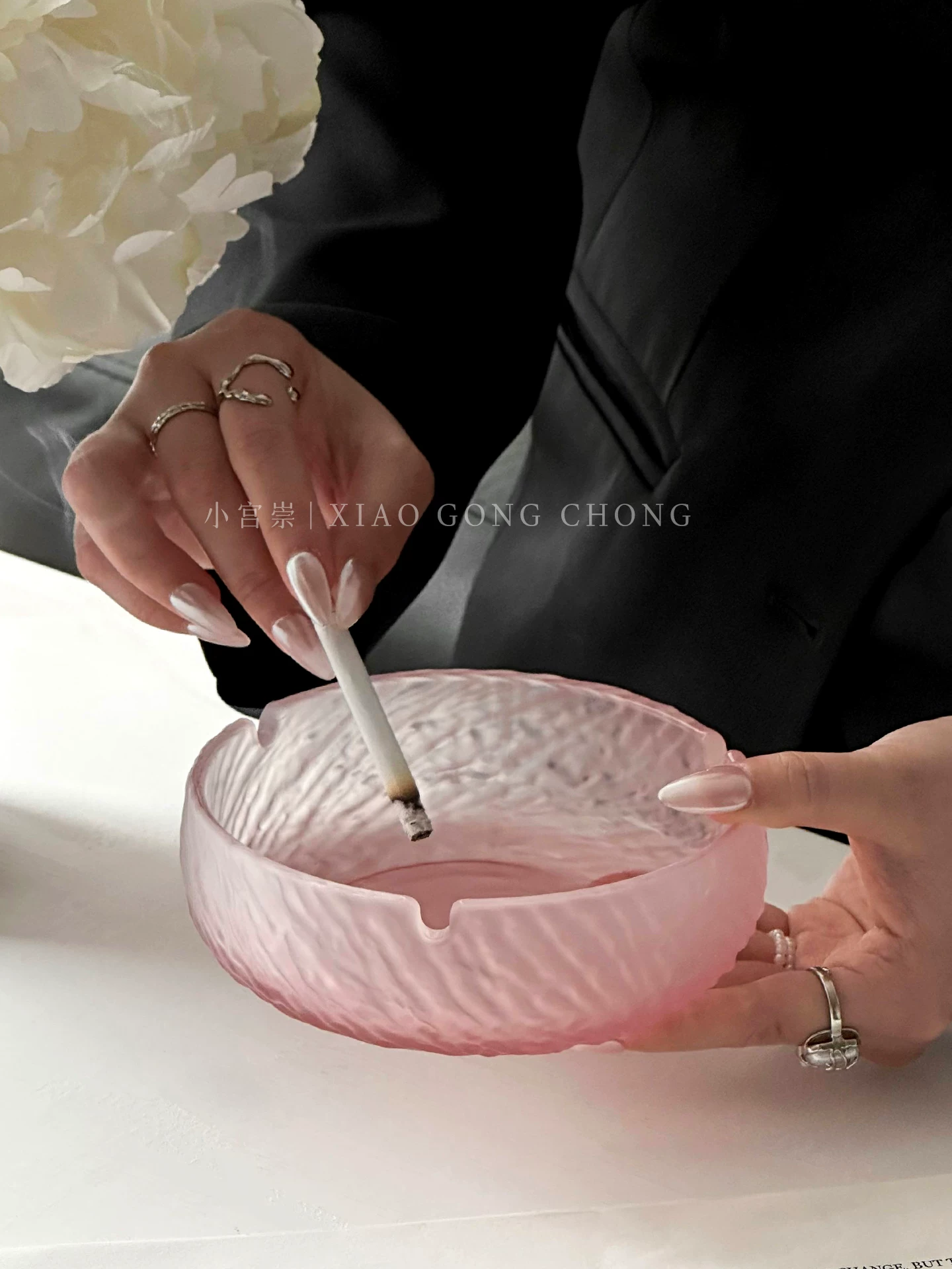 Gạt tàn cao cấp mờ sang trọng, gạt tàn thủy tinh chống tro bay sáng tạo cao cấp, trang trí nhà cửa phong cách cho phòng khách