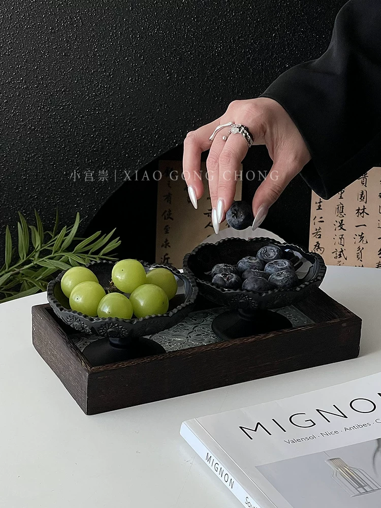 Bộ đĩa đựng trái cây khô màu đen mờ, đĩa đựng trái cây cao cấp bốn ngăn, đĩa đựng đồ ăn nhẹ trong phòng khách gia đình, đĩa đựng kẹo và đồ ăn nhẹ.