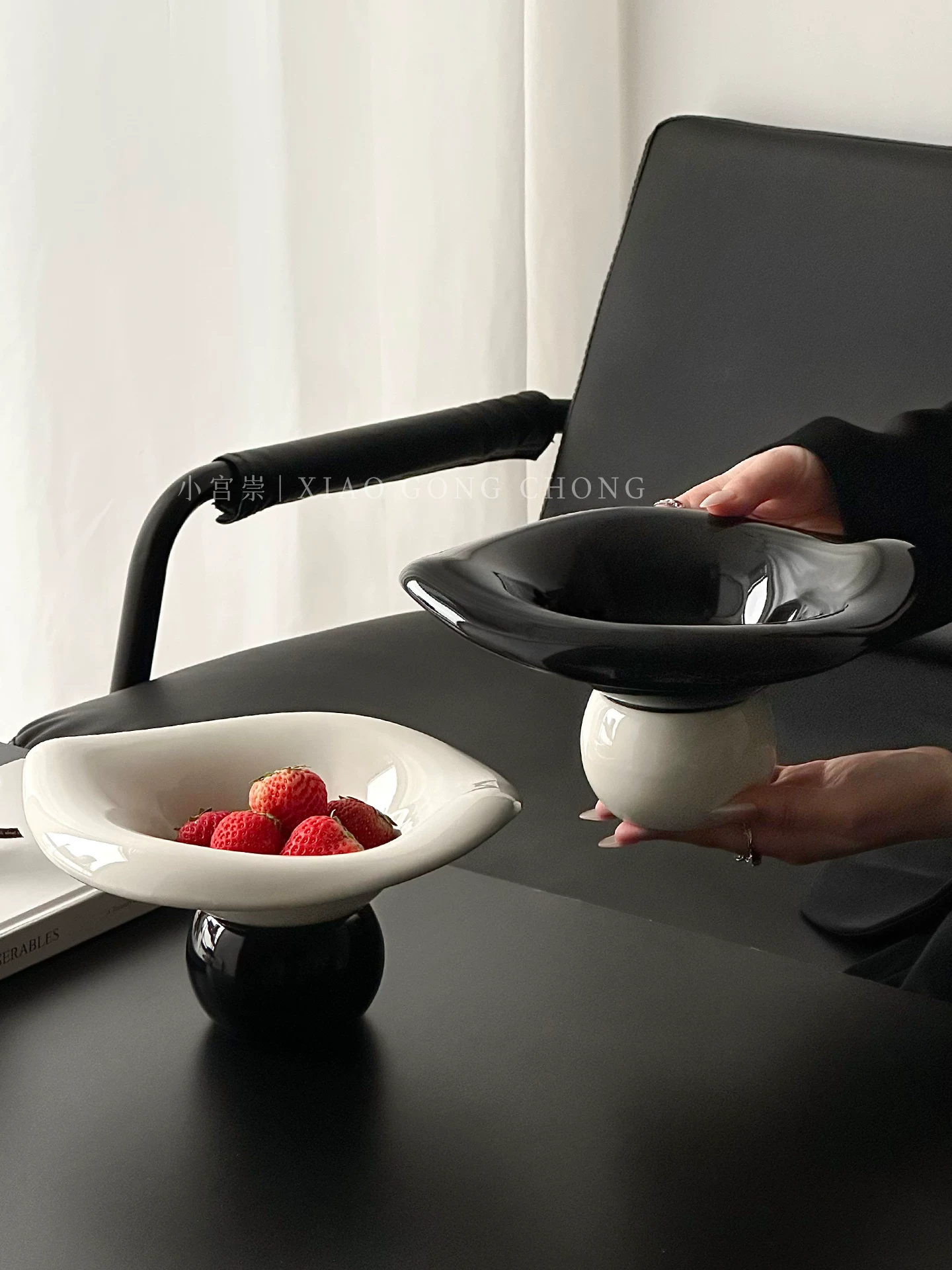 Phong cách sang trọng nhẹ nhàng, vẻ ngoài cao cấp, đĩa đựng trái cây, đĩa đựng đồ ăn nhẹ trong phòng khách, đĩa đựng trái cây khô bằng gốm sứ tinh tế và cao cấp, đĩa đựng kẹo.