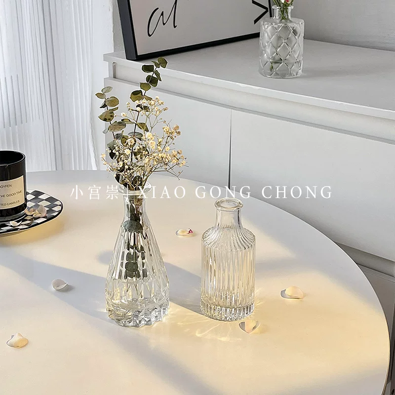 Bình thủy tinh nhỏ kiểu Pháp phong cách ins với họa tiết nổi cổ điển, đồ trang trí nhà cửa nhỏ xinh cho phòng khách, bình cắm hoa thủy canh.