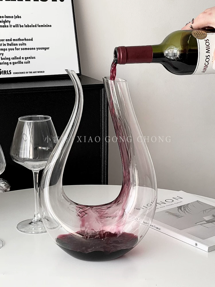 Bình rót rượu pha lê kiểu châu Âu có tay cầm, cao cấp dùng trong gia đình, kiểu dáng sang trọng nhẹ nhàng hình chữ U, bình đựng rượu vang đỏ