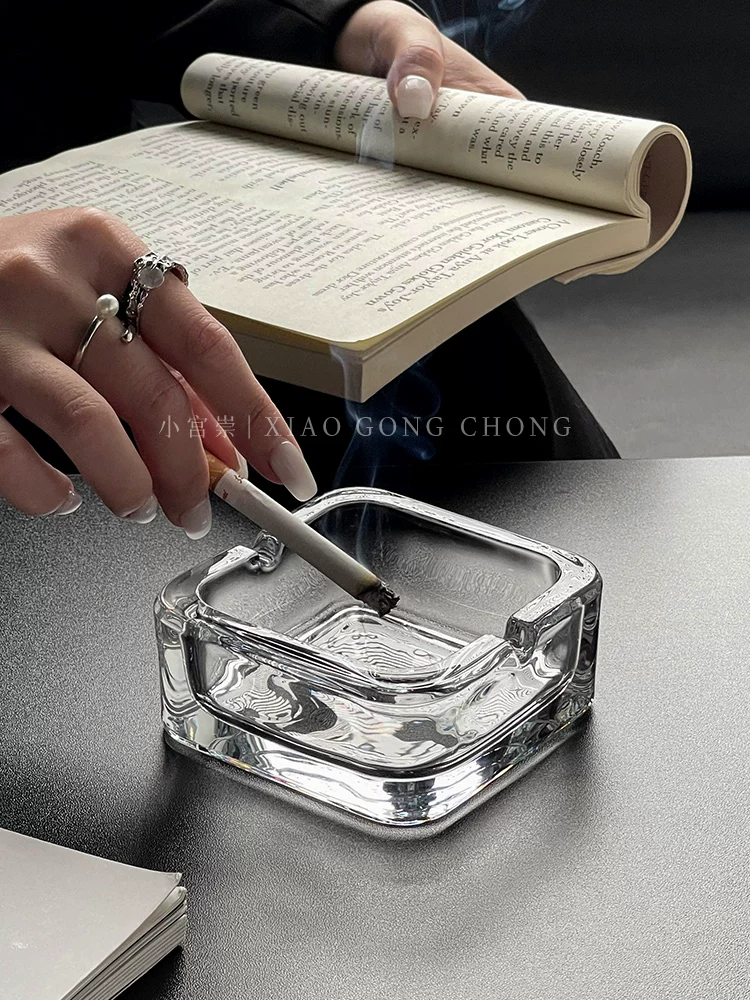 Gạt tàn thủy tinh vuông cao cấp cho phòng khách gia đình, nhẹ nhàng sang trọng, sáng tạo, chống tro bay, gạt tàn lớn và nhỏ, trang trí phong cách.
