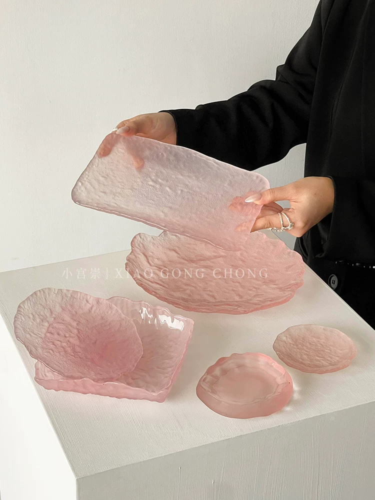 Đĩa thủy tinh màu hồng cao cấp, không đều hình dạng, dùng làm đĩa ăn vặt gia đình, đĩa trái cây, khay tráng miệng tròn, đồ dùng bàn ăn