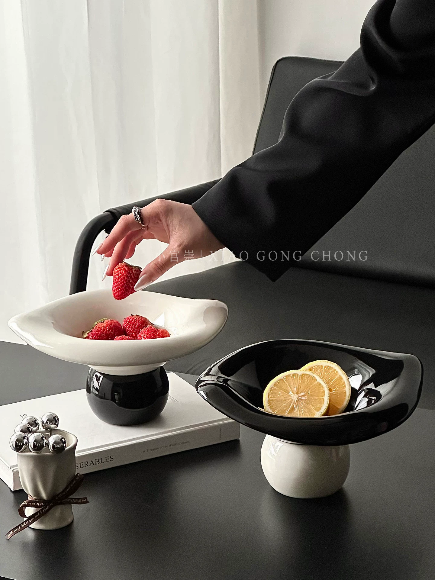 Phong cách sang trọng nhẹ nhàng, vẻ ngoài cao cấp, đĩa đựng trái cây, đĩa đựng đồ ăn nhẹ trong phòng khách, đĩa đựng trái cây khô bằng gốm sứ tinh tế và cao cấp, đĩa đựng kẹo.