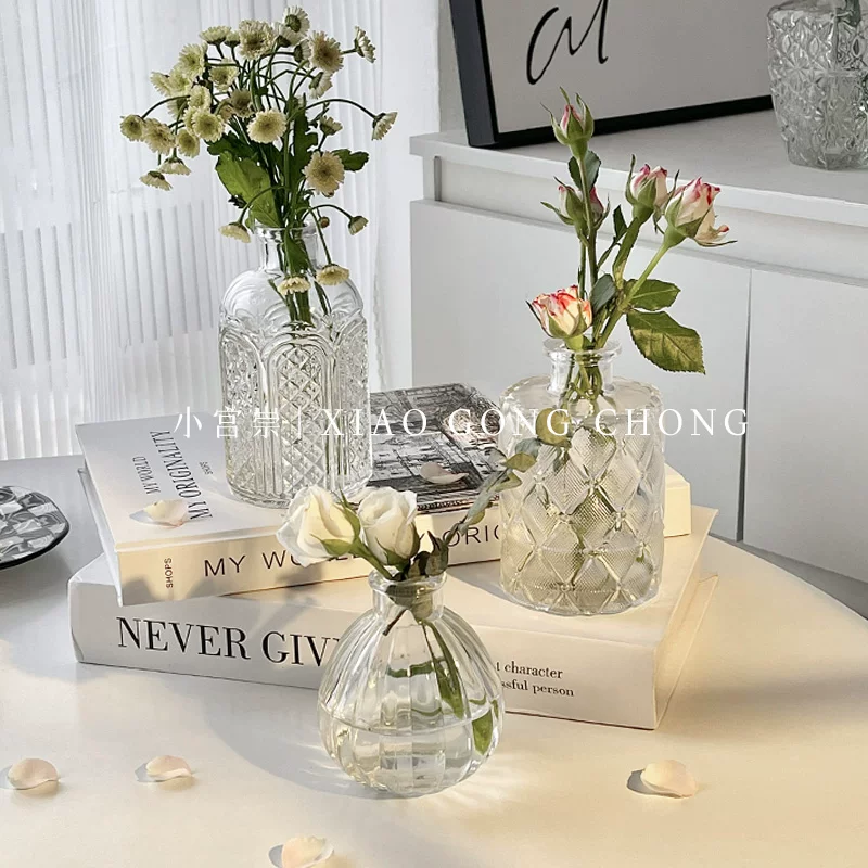 Bình thủy tinh nhỏ kiểu Pháp phong cách ins với họa tiết nổi cổ điển, đồ trang trí nhà cửa nhỏ xinh cho phòng khách, bình cắm hoa thủy canh.