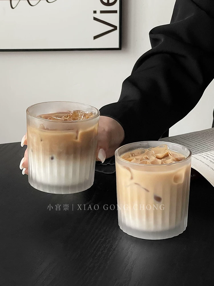 Ly thủy tinh sọc dọc mờ dùng cho cà phê latte đá kiểu Mỹ, ly uống nước lạnh phong cách ins, ly nước ép, ly mocha pha lạnh.