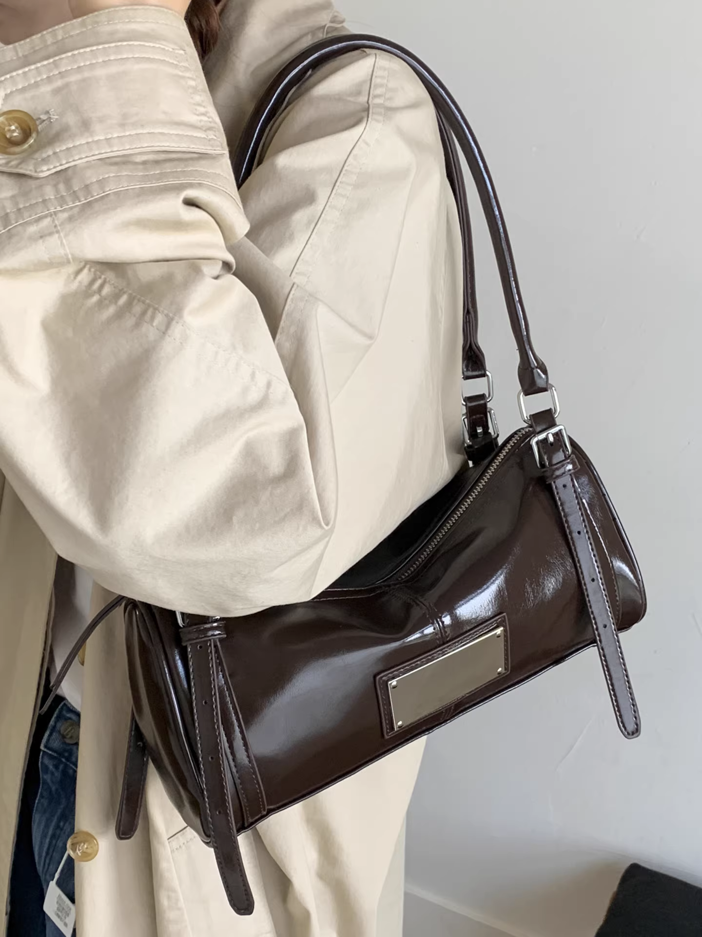 Túi đeo chéo nữ retro, dung tích lớn, mẫu mới thu đông 2025, đa năng, túi đeo vai, túi kẹp nách, cao cấp và thời trang, kiểu dáng gối