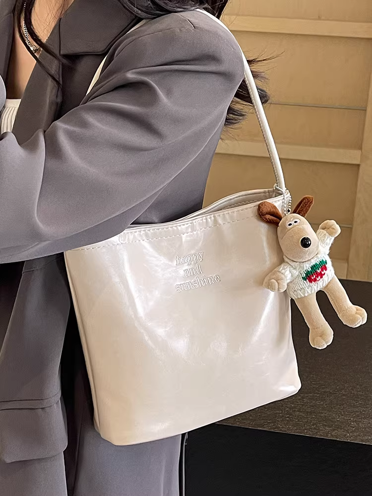 Túi xách nữ 2025 thu đông mới, dung tích lớn, kiểu đeo nách, dáng xô, thời trang, thiết kế đa năng, túi đeo vai, túi tote