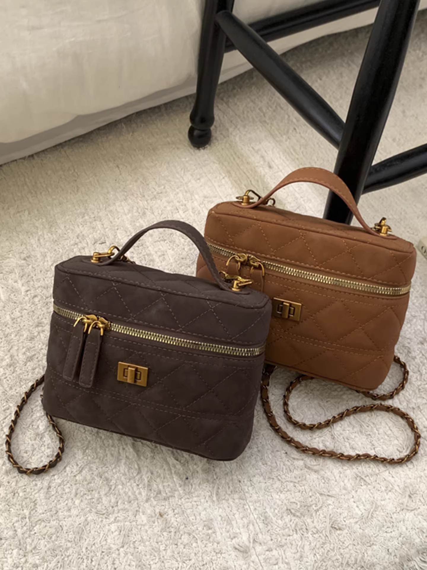 Túi xách nữ cao cấp, phong cách retro thu đông 2025, kiểu mới, phối dây xích, đeo chéo, túi đeo vai, túi bucket đang thịnh hành