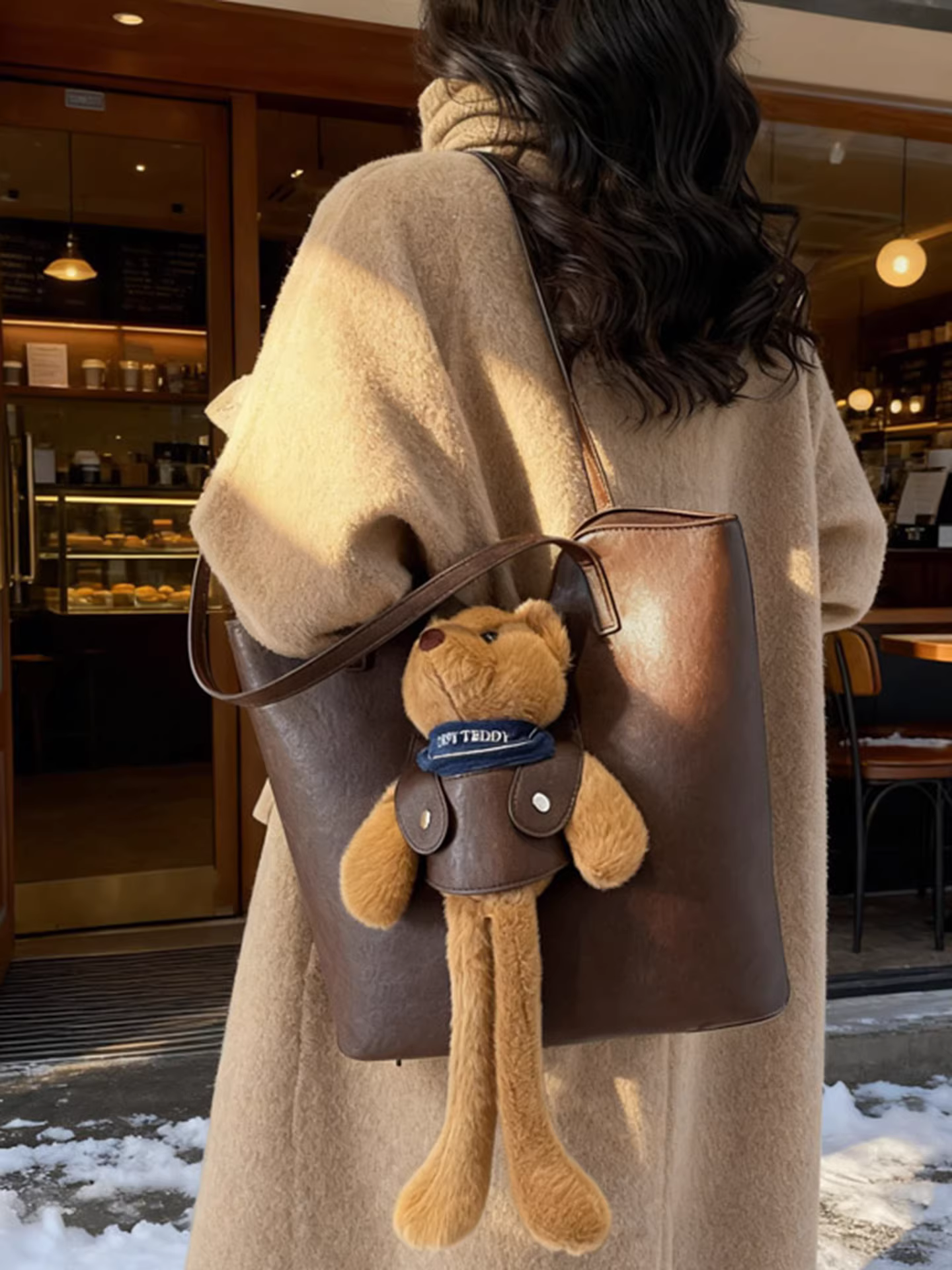 Túi xách nữ cỡ lớn, phong cách retro thu đông 2025, đa năng, hoạt hình dễ thương, đeo vai, túi tote đi học