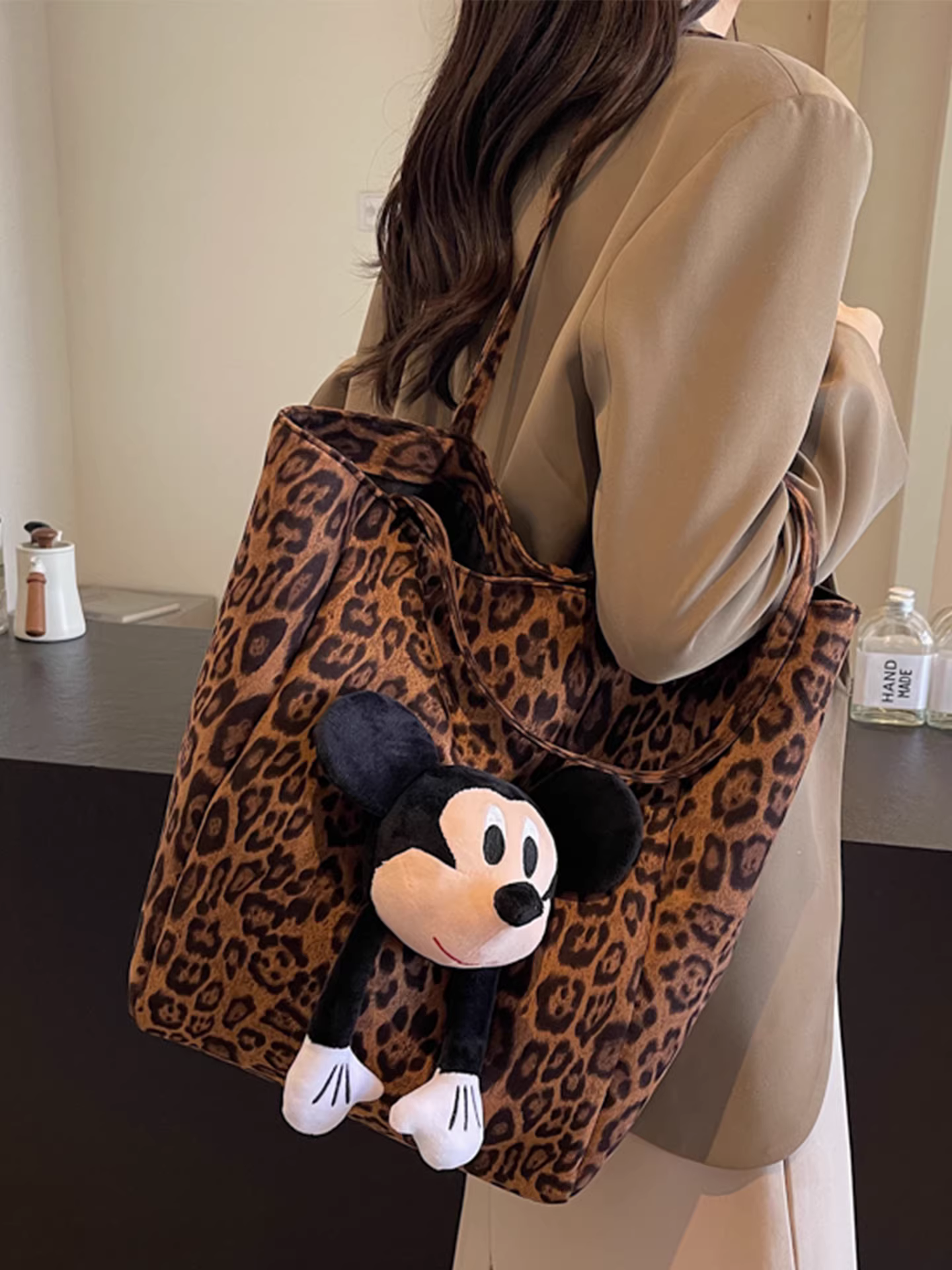 Túi da lộn nữ, dung tích lớn, mẫu mới thu đông 2025, túi đeo vai retro mờ, túi tote đi làm họa tiết hoạt hình