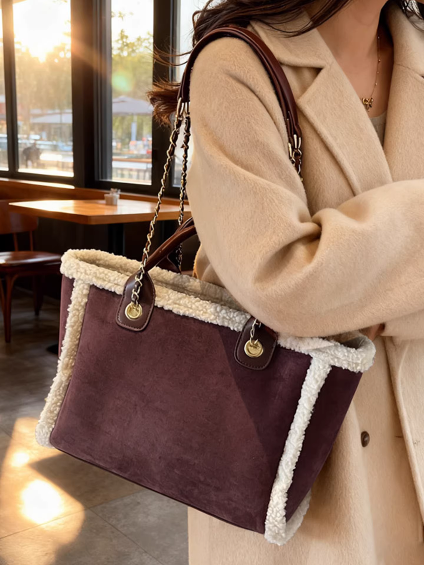 Túi đeo chéo nữ phong cách retro, dung tích lớn, mẫu mới thu đông 2025, đa năng, túi đeo vai dây xích, túi tote đi học