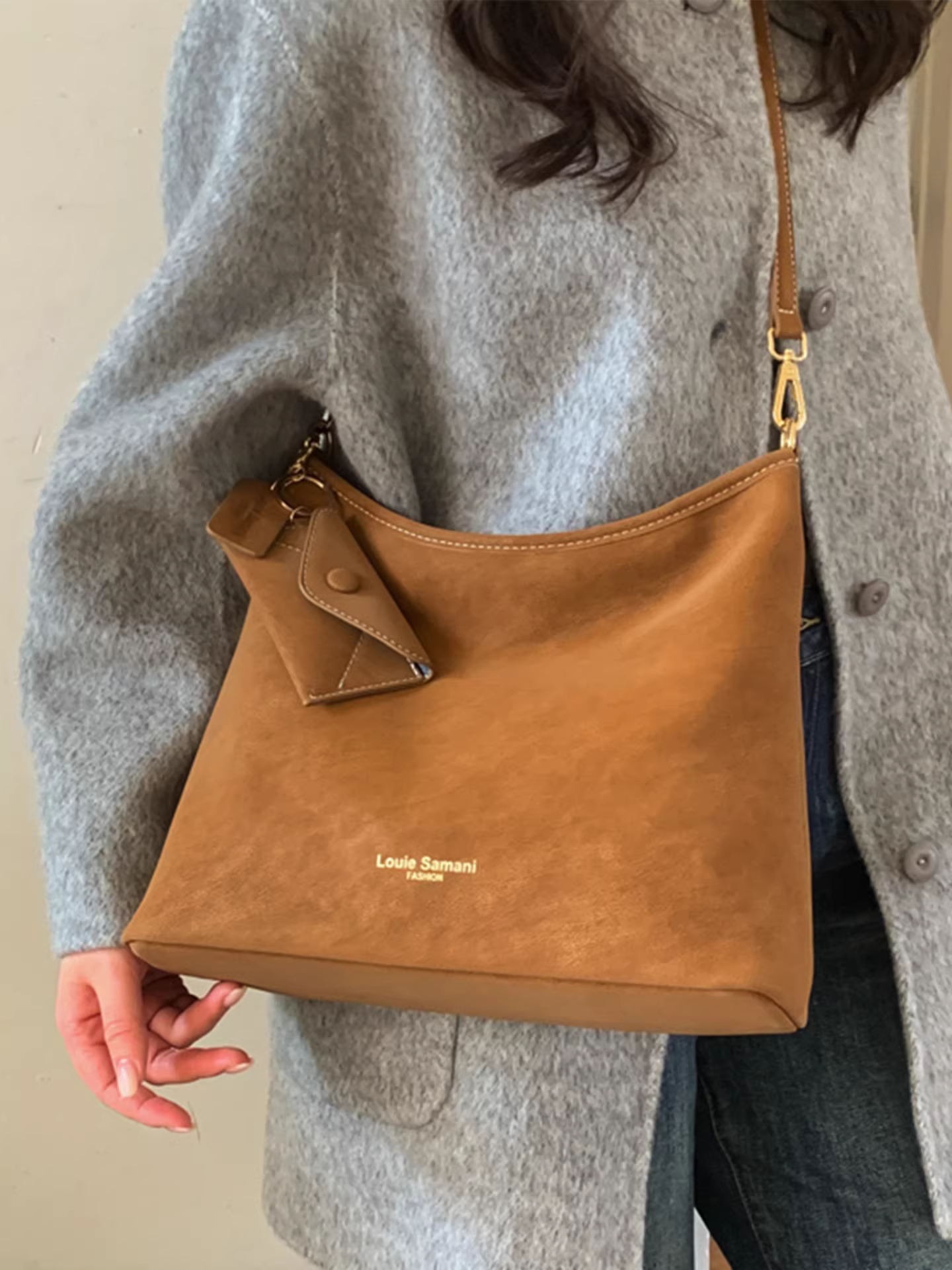 Túi đeo chéo nữ retro, dung tích lớn, mẫu mới thu đông 2025, đa năng, phong cách thường ngày, túi đeo vai, túi đeo chéo, túi bucket thời thượng, thích hợp đi làm