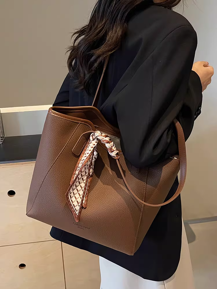 Túi đeo chéo nữ phong cách retro, dung tích lớn, mẫu mới 2025, đa năng, thích hợp cho mùa thu đông, đi làm và phối đồ công sở.