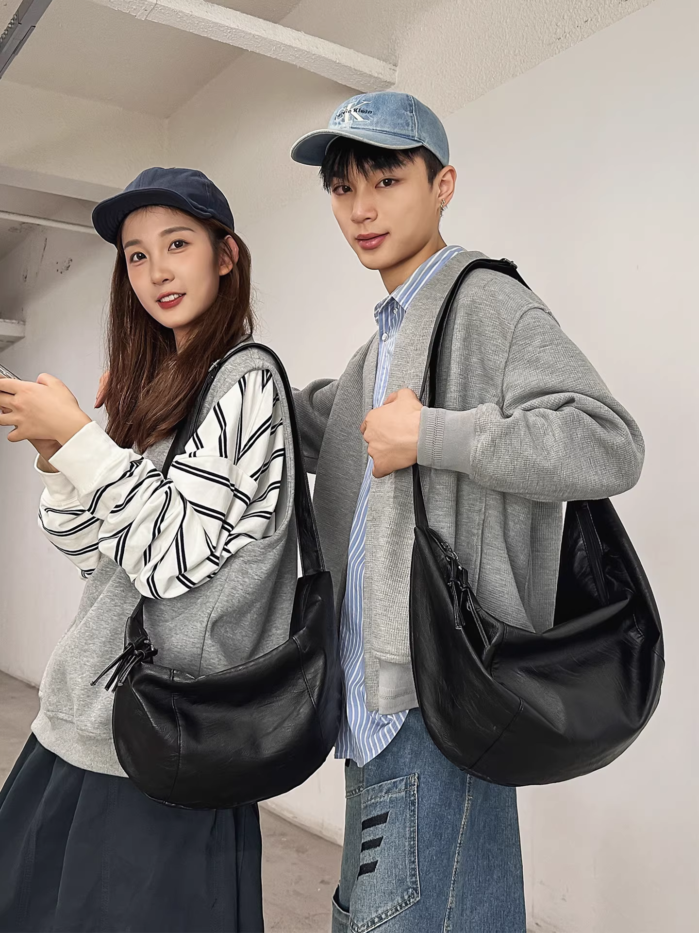 Túi xách nữ cao cấp, chất liệu có vân, dung tích lớn, mẫu mới thu đông 2025, kiểu dáng cổ điển đeo vai/chéo, túi bánh bao thời thượng dành cho người đi làm.