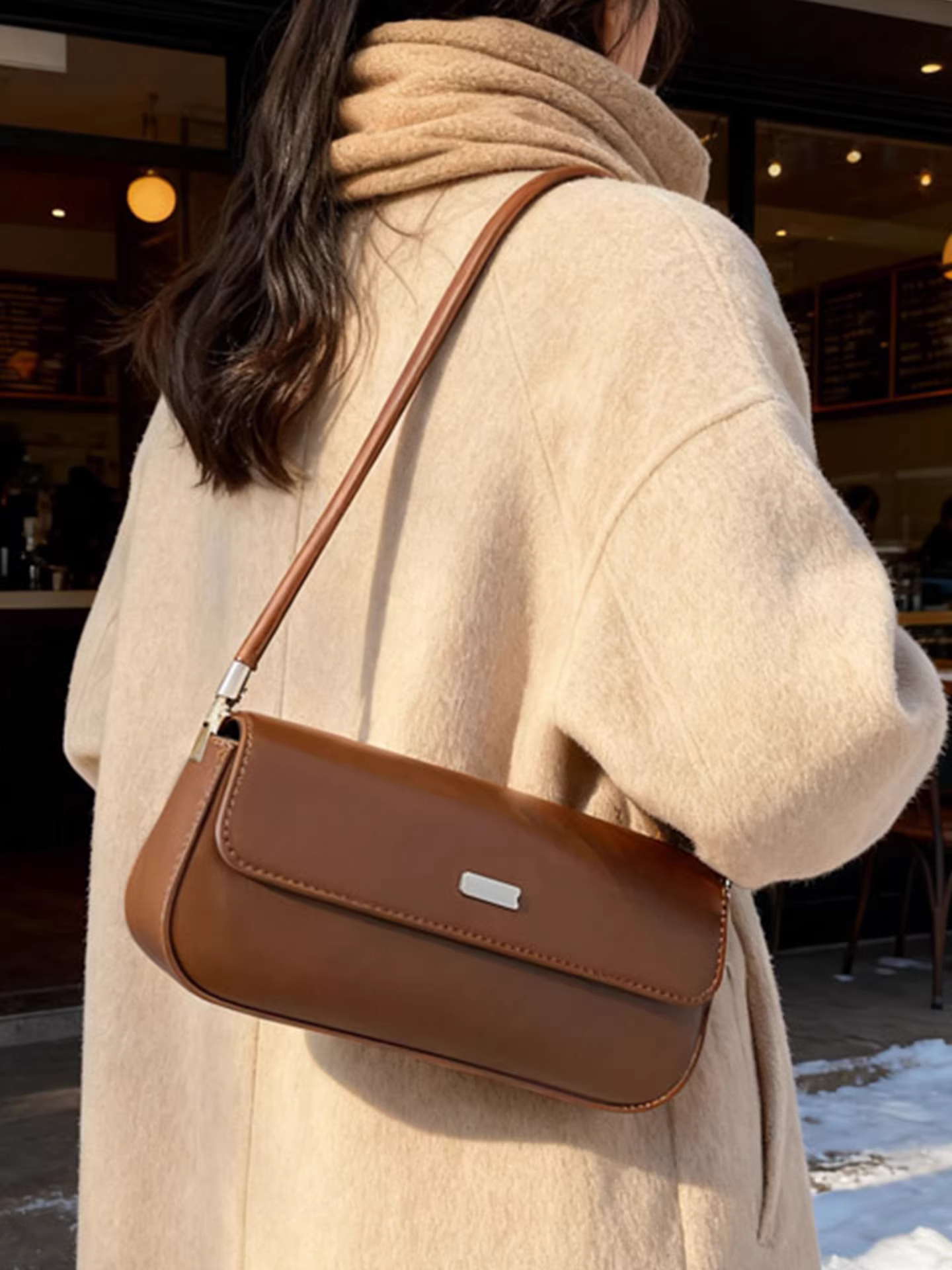 Túi xách nữ cao cấp, thời trang, phong cách retro, dung tích lớn, mẫu mới thu đông 2025, túi đeo chéo nhỏ hình vuông, thích hợp đi làm.