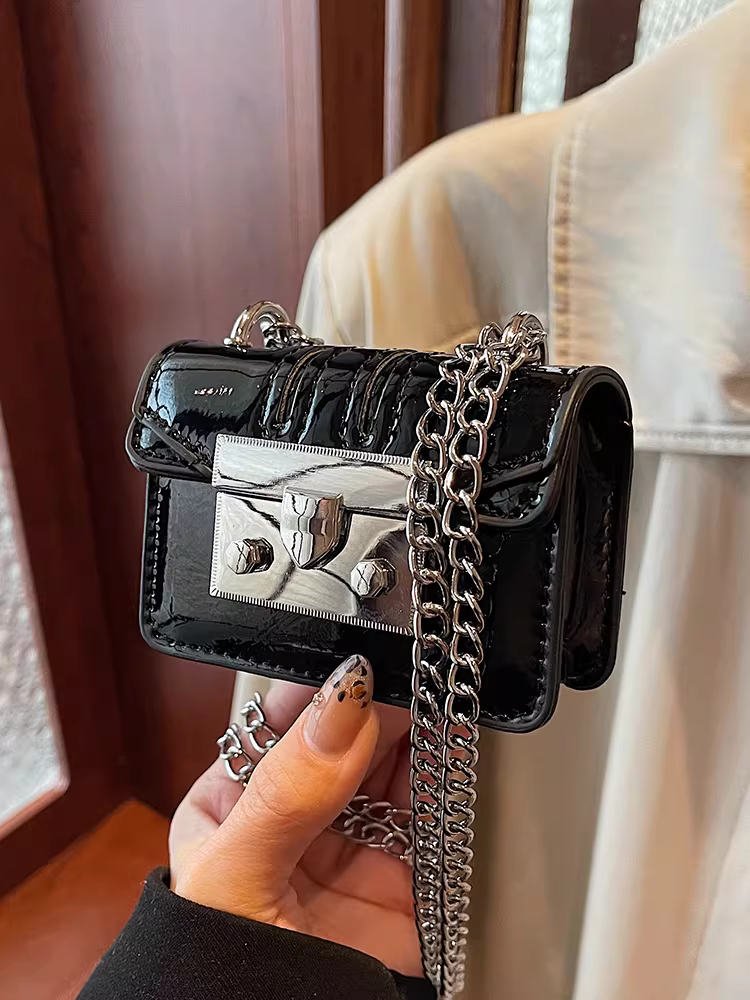 Túi mini cao cấp dành cho nữ, phong cách retro thu đông 2025, túi đeo chéo dây xích mới, túi đựng son môi thời thượng dành cho nữ