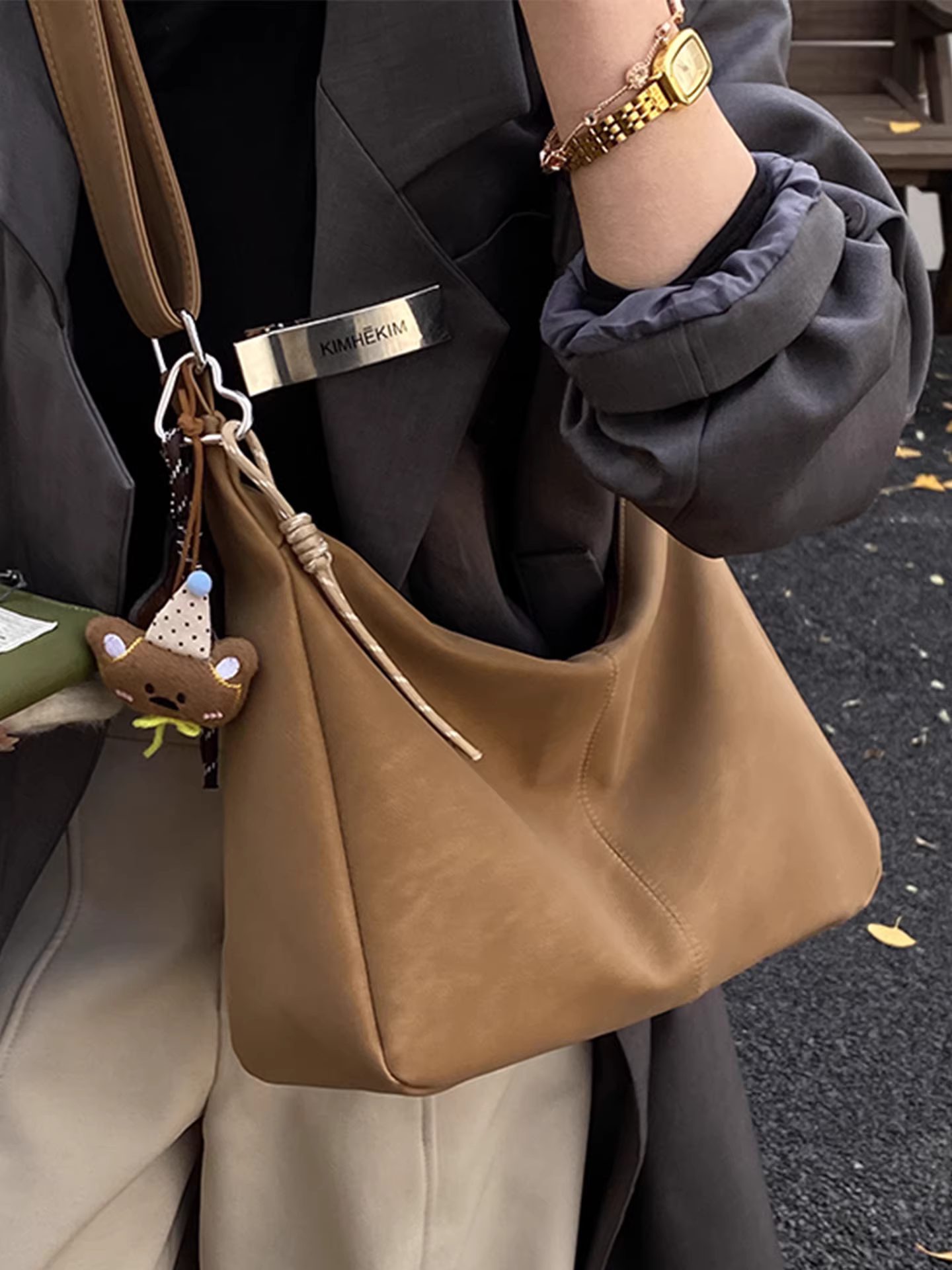 Túi xách nữ cỡ lớn dành cho mùa thu đông, thiết kế độc đáo theo phong cách retro 2025, túi đeo chéo một bên vai dùng cho công việc và đi làm, túi hình bánh bao.