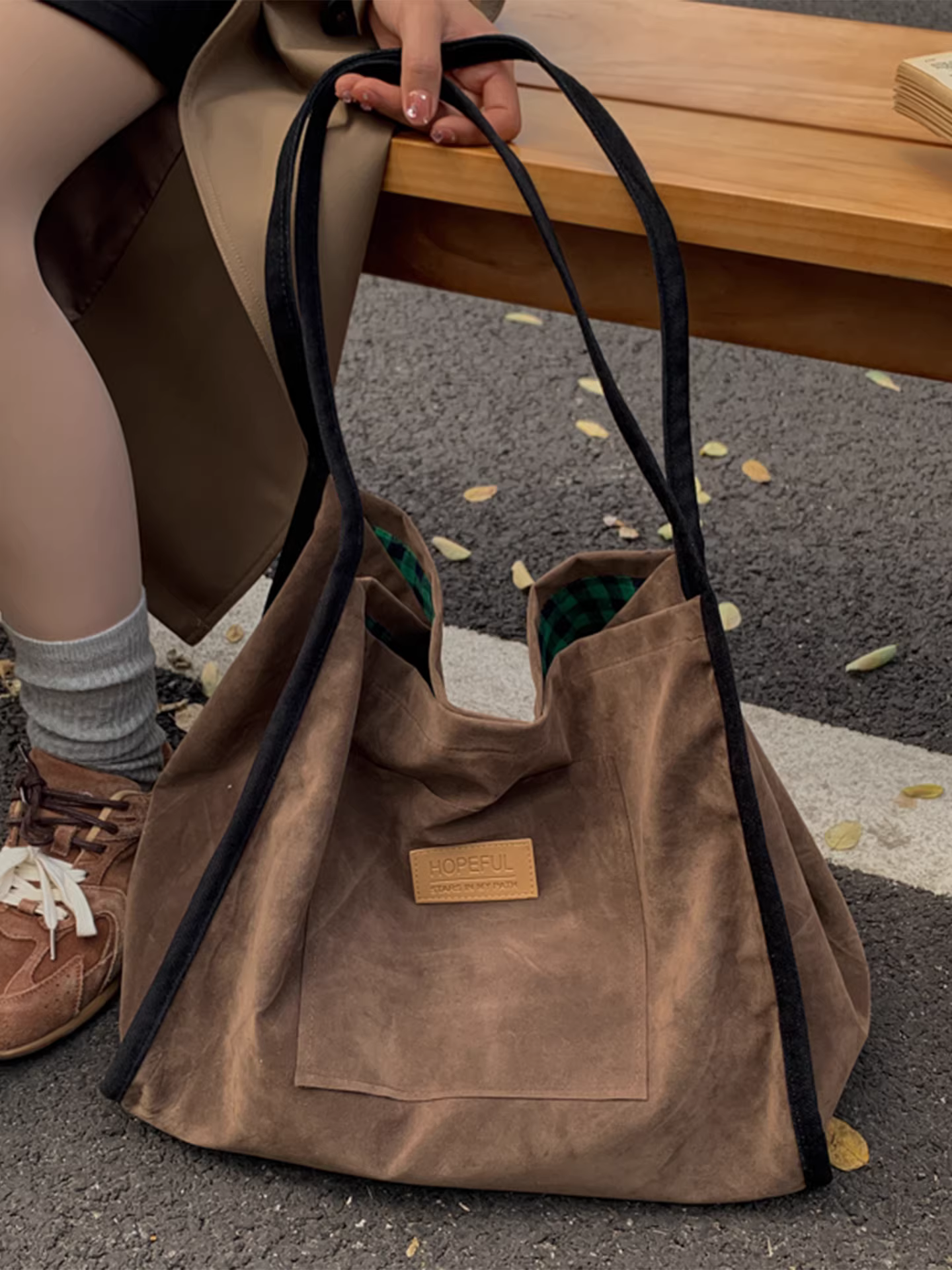 Túi xách nữ da lộn họa tiết báo, dung tích lớn, mẫu mới thu đông 2025, túi đeo vai thường ngày, túi tote dành cho sinh viên đại học