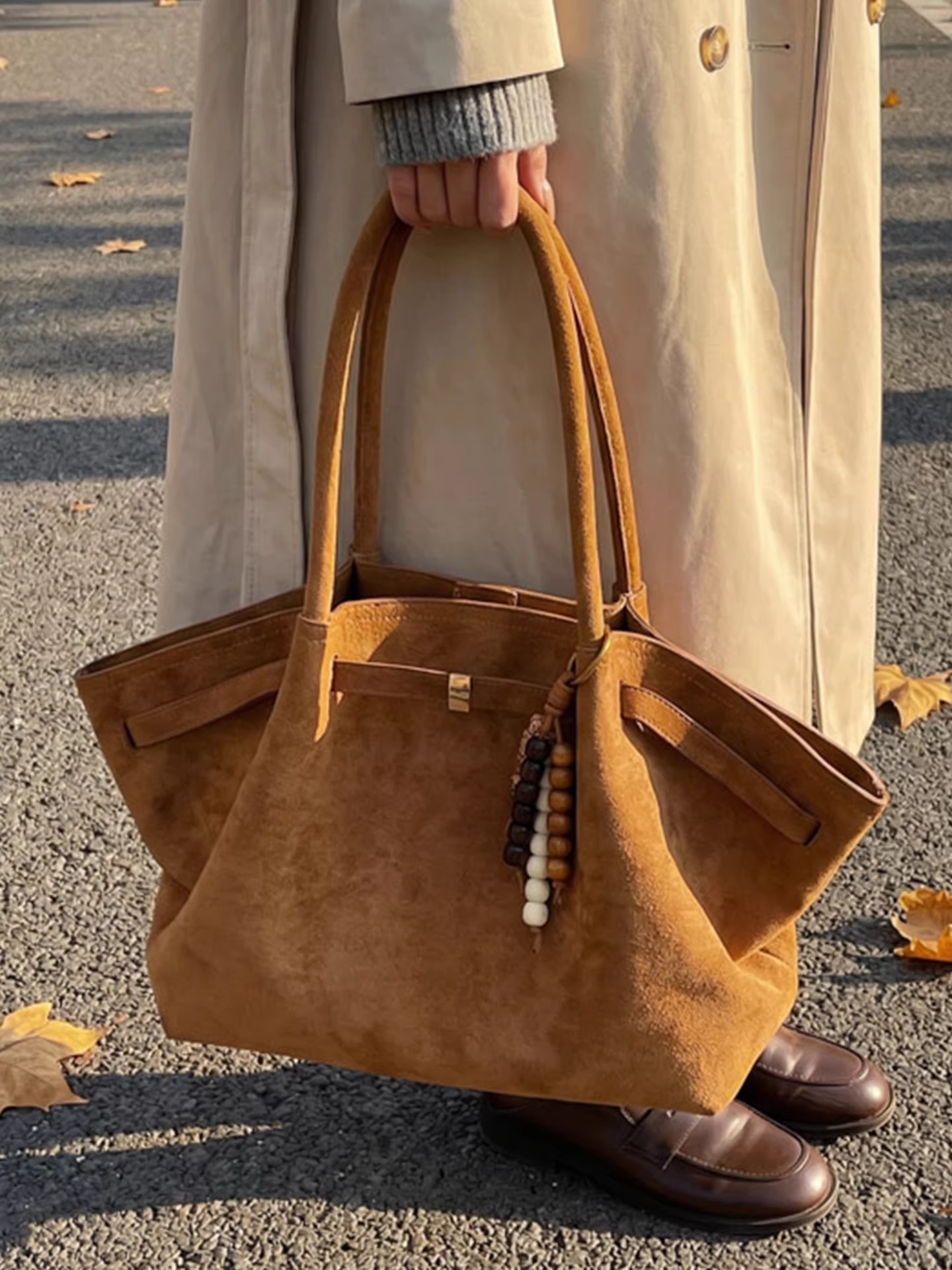 Túi da lộn nữ, dung tích lớn, mẫu mới thu đông 2025, kiểu retro đeo vai/nách xếp ly, túi tote đi làm