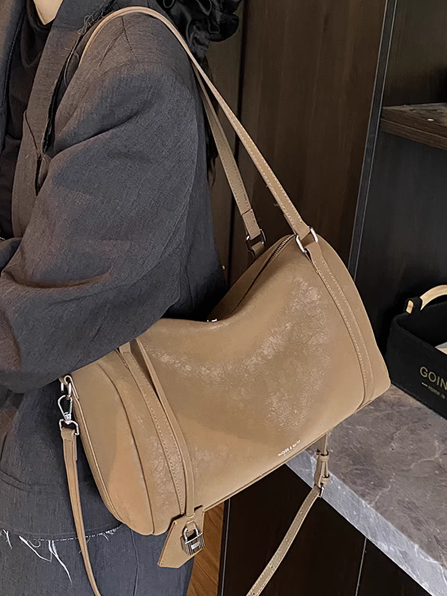 Túi đeo chéo nữ retro dung tích lớn, mẫu mới thu đông 2025, đa năng, đeo vai, đi làm, đi chơi, kiểu túi gối