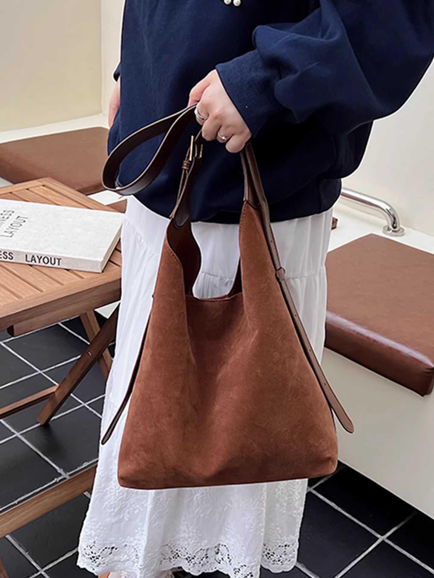 Túi da lộn nữ, dung tích lớn, mẫu mới hè 2025, phong cách retro, đeo chéo, kiểu Hàn Quốc, túi tote cao cấp đi làm