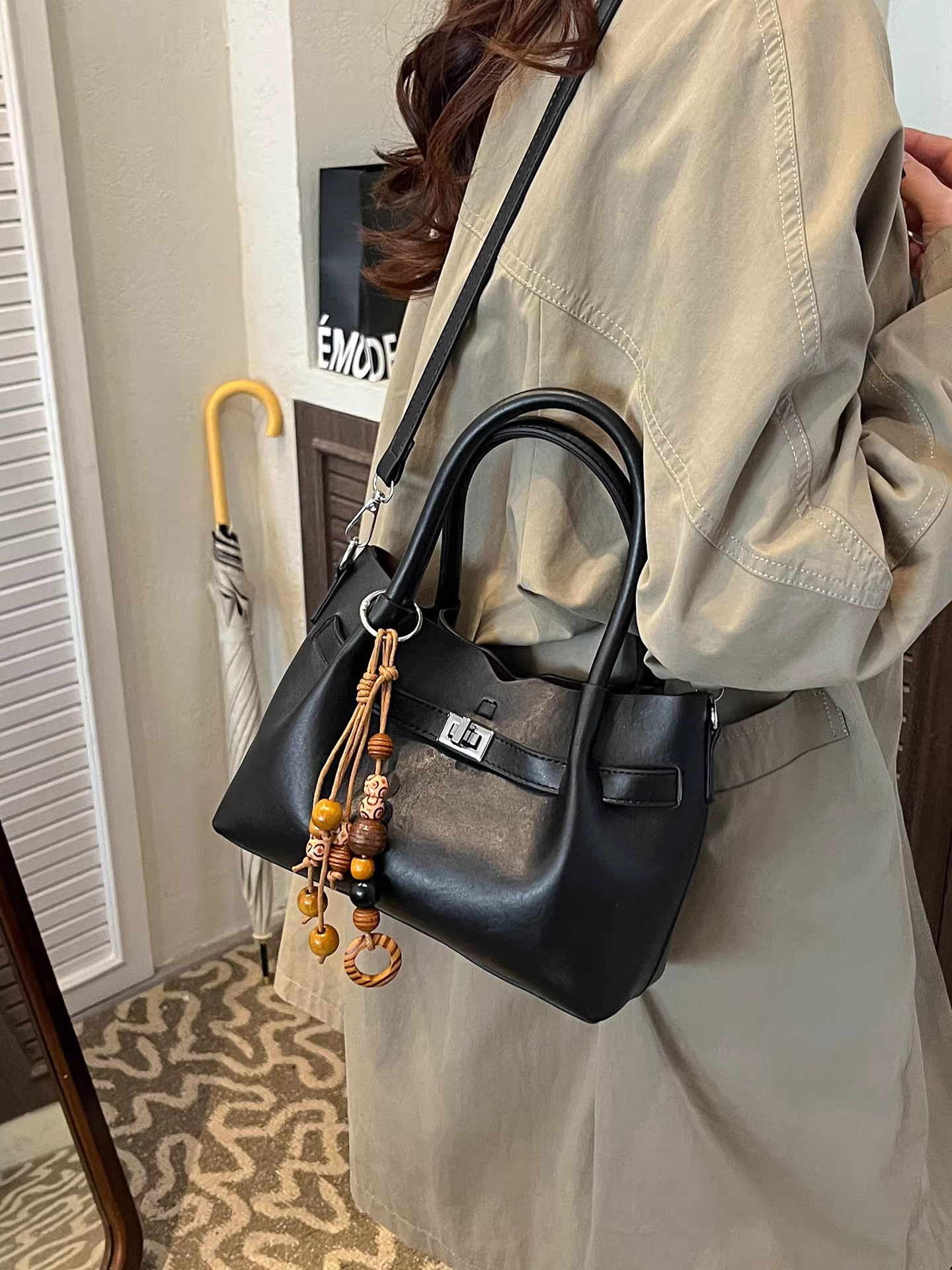 Túi đeo chéo nữ phong cách retro, mẫu mới thu đông 2025, đa năng, giản dị, siêu hot, túi xách tay chất liệu vải có vân