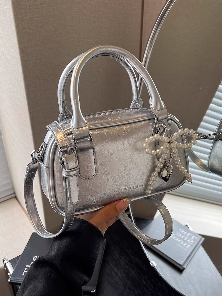 Túi bạc nữ, đa năng cho mùa thu đông, thiết kế thời trang mới 2025, túi đeo chéo độc đáo, túi xách vuông nhỏ nữ.