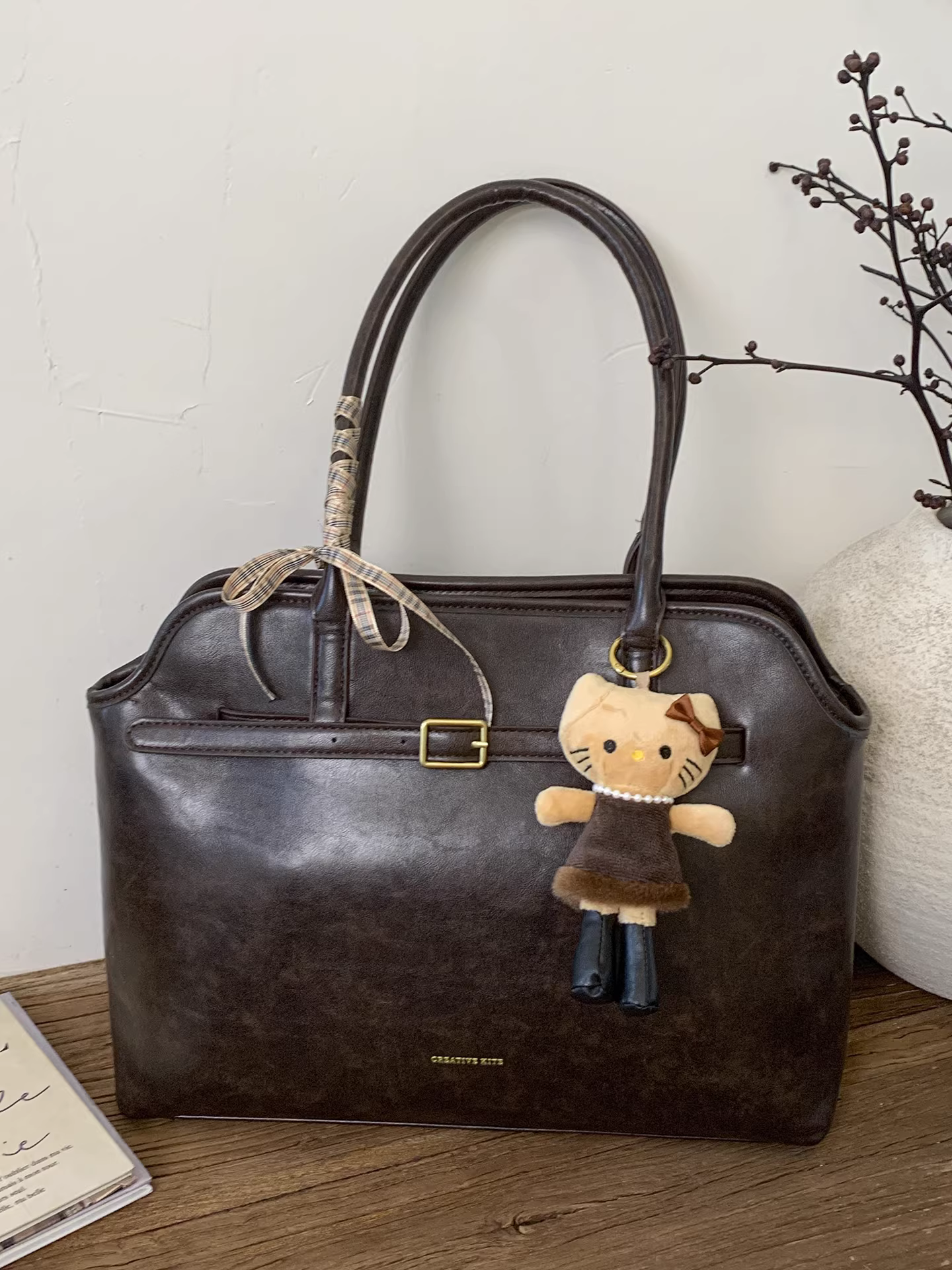 Túi tote retro nữ, dung tích lớn, mẫu mới thu đông 2025, đa năng, đơn giản, đeo vai, đi làm, đi chơi.