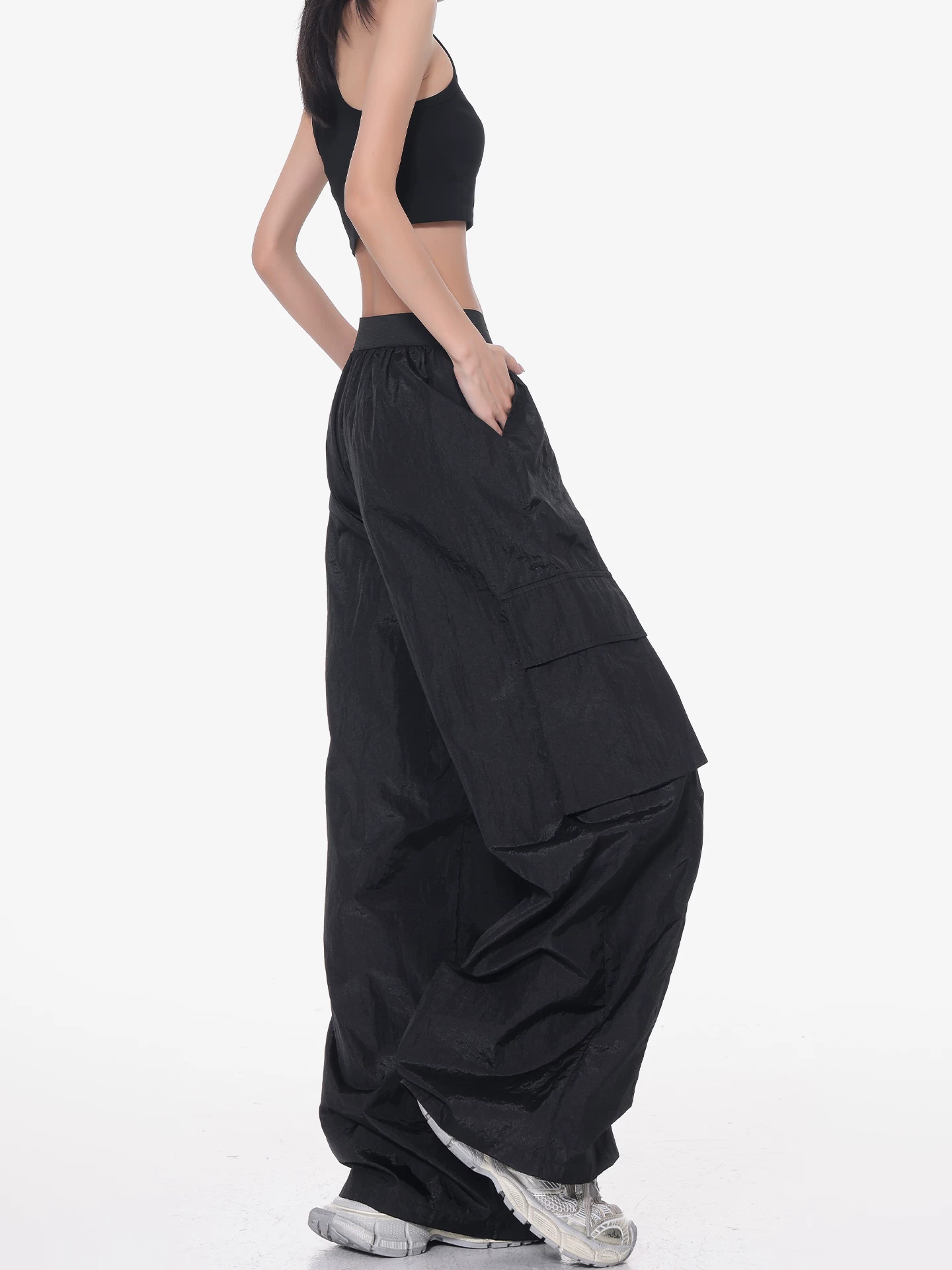 KEN STUDIO mùa hè mới quần cargo mỏng màu đen dành cho nữ có lưng thun, quần ống rộng, quần ống rộng lưng cao, quần thường ngày rộng rãi