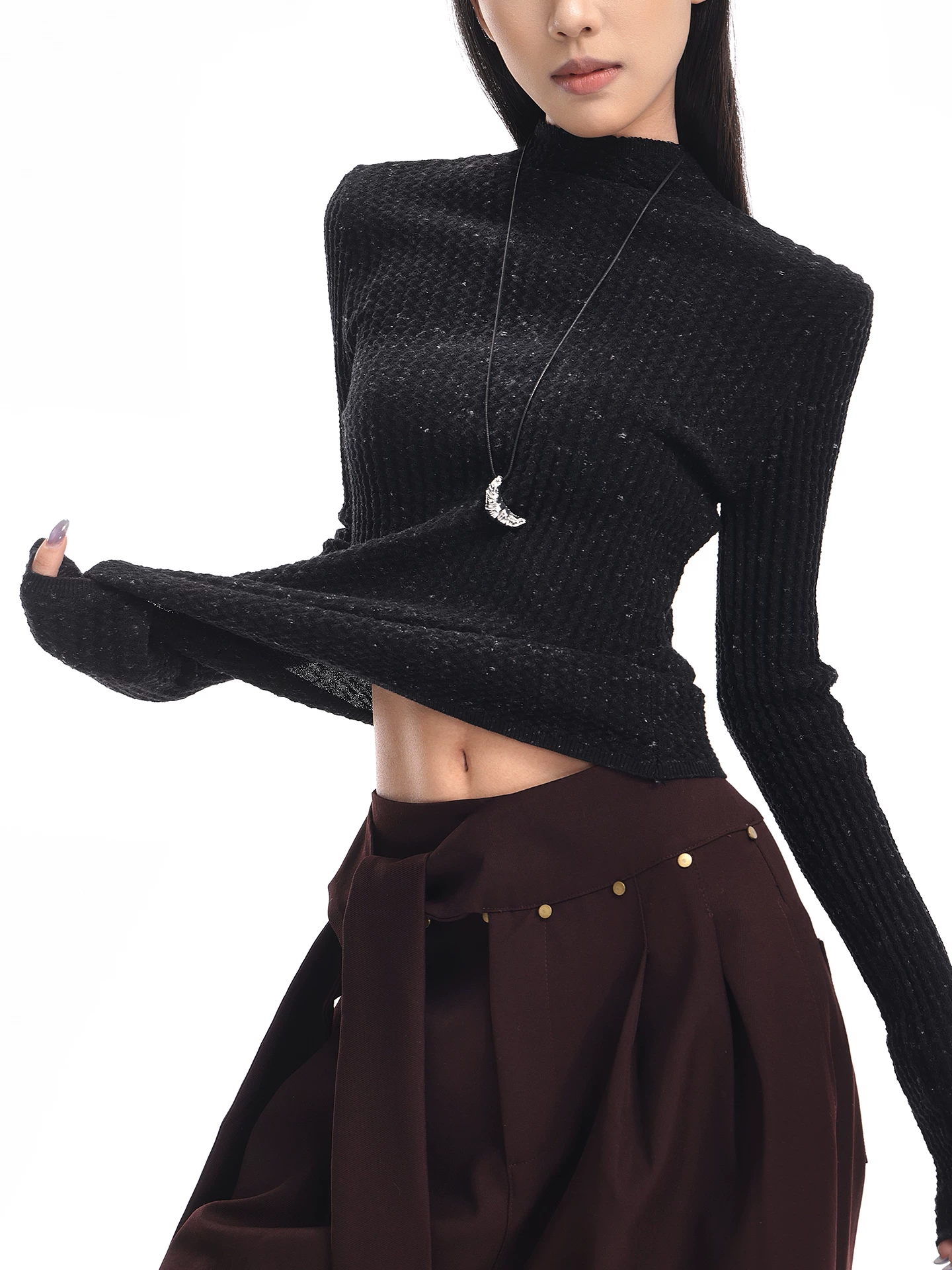 KEN STUDIO Áo len dài tay màu đen mới thu đông dành cho nữ với cổ cao nửa cổ có họa tiết và áo dệt kim bên trong vừa vặn