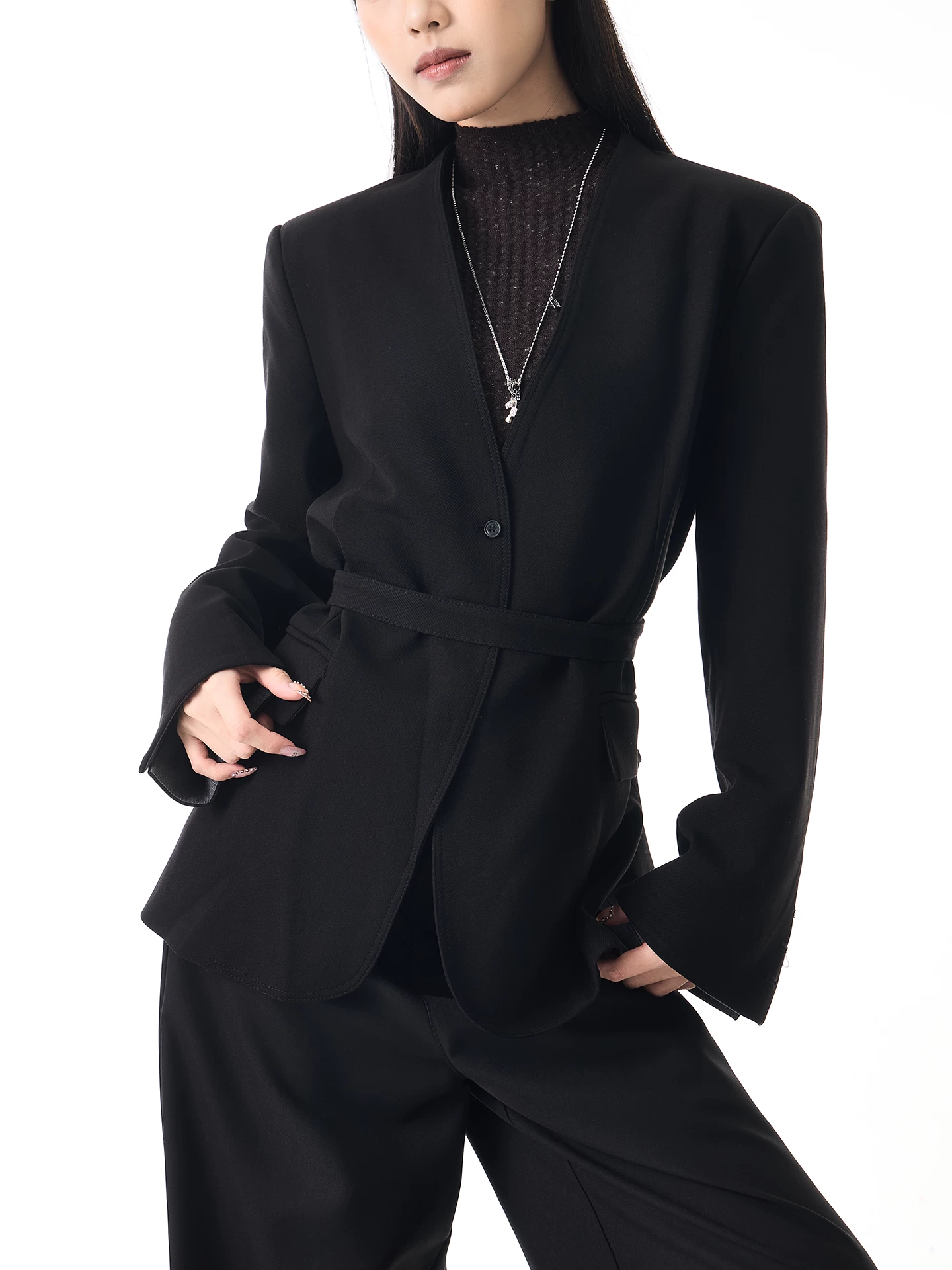 KEN STUDIO Áo blazer buộc dây màu đen mùa thu mới dành cho nữ, bộ vest cao cấp dáng rộng cổ chữ V một nút