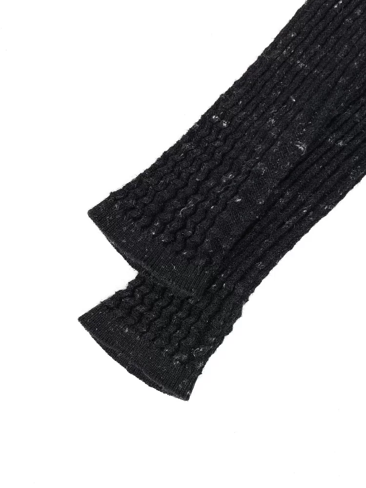 KEN STUDIO Áo dệt kim dài tay màu đen thu đông mới dành cho nữ với thiết kế tôn dáng và cổ áo nửa cao