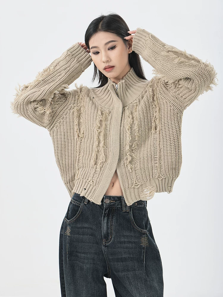 KEN STUDIO mới mùa thu đông màu bột yến mạch áo len cổ lọ rách áo khoác ngắn có khóa kéo dành cho nữ áo dệt kim