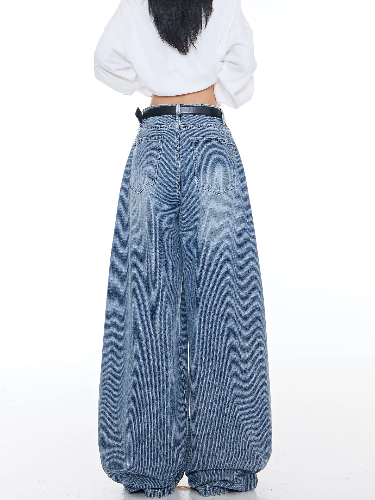 Quần jean kiểu Mỹ cổ điển có lót lông cừu mùa thu đông của KEN STUDIO dành cho nữ, quần ống rộng lưng cao dáng rộng.