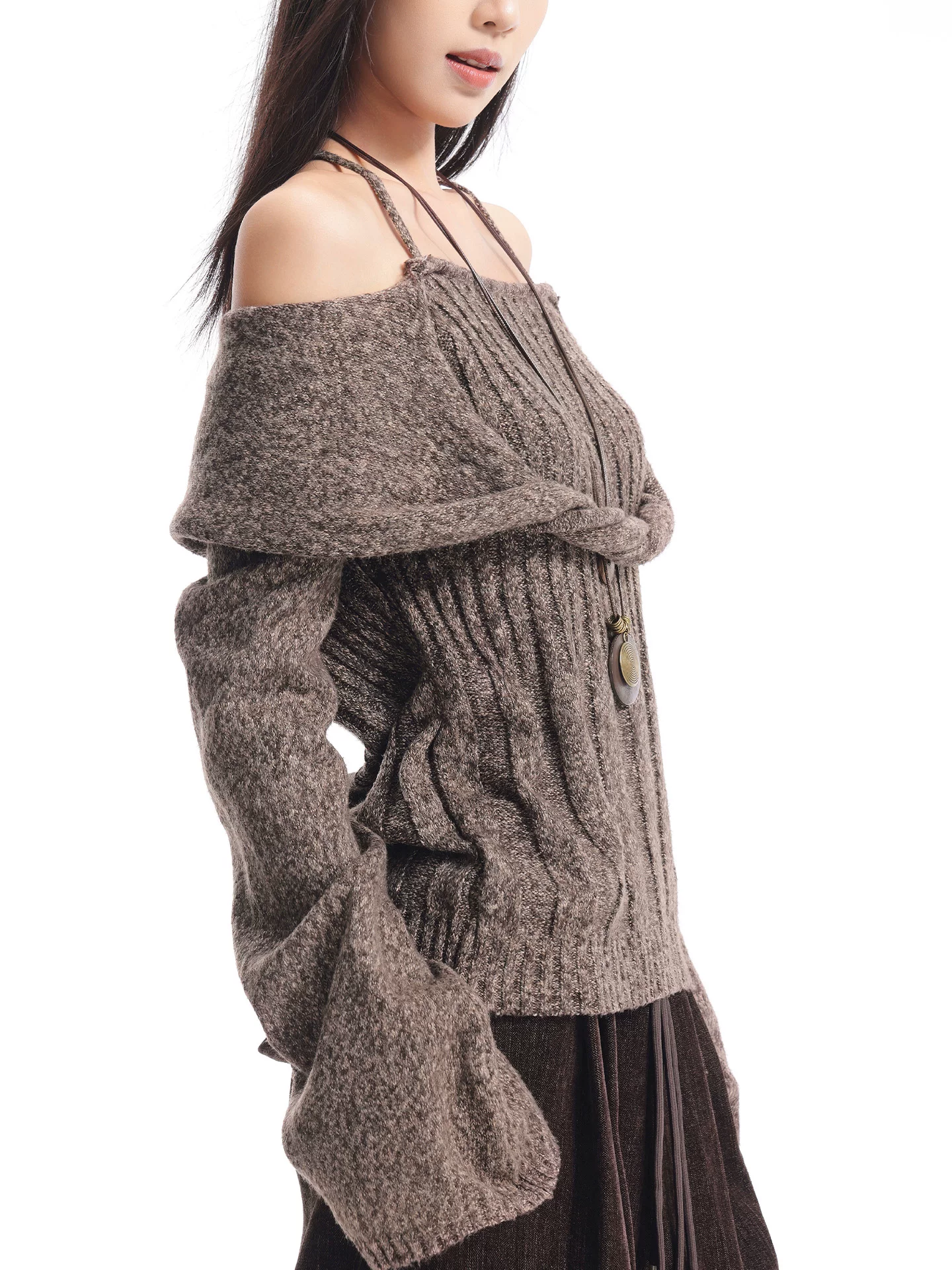 KEN STUDIO Áo len trễ vai màu cà phê thu đông mới dành cho nữ, thiết kế cổ yếm thanh lịch, áo dệt kim dáng rộng và tôn dáng