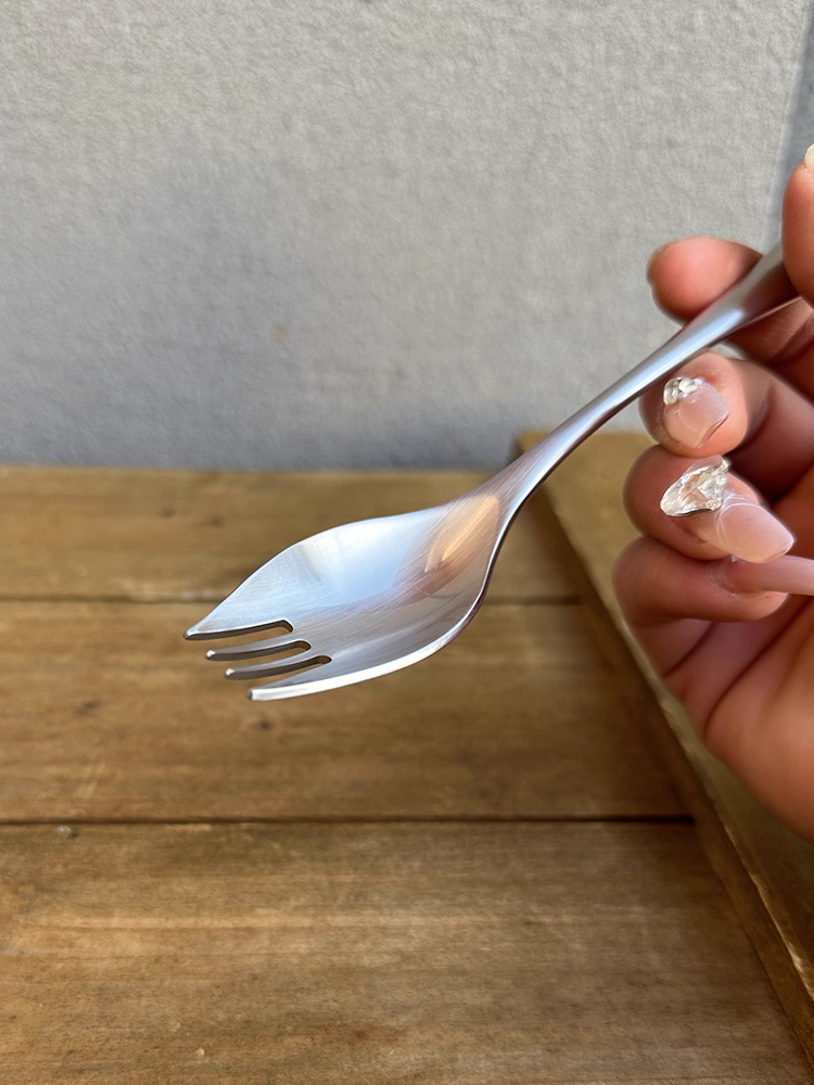 [Được khuyến nghị cho chất lượng ăn uống] Dĩa salad sáng tạo làm bằng thép không gỉ 18/10, thìa hình dĩa, dĩa salad