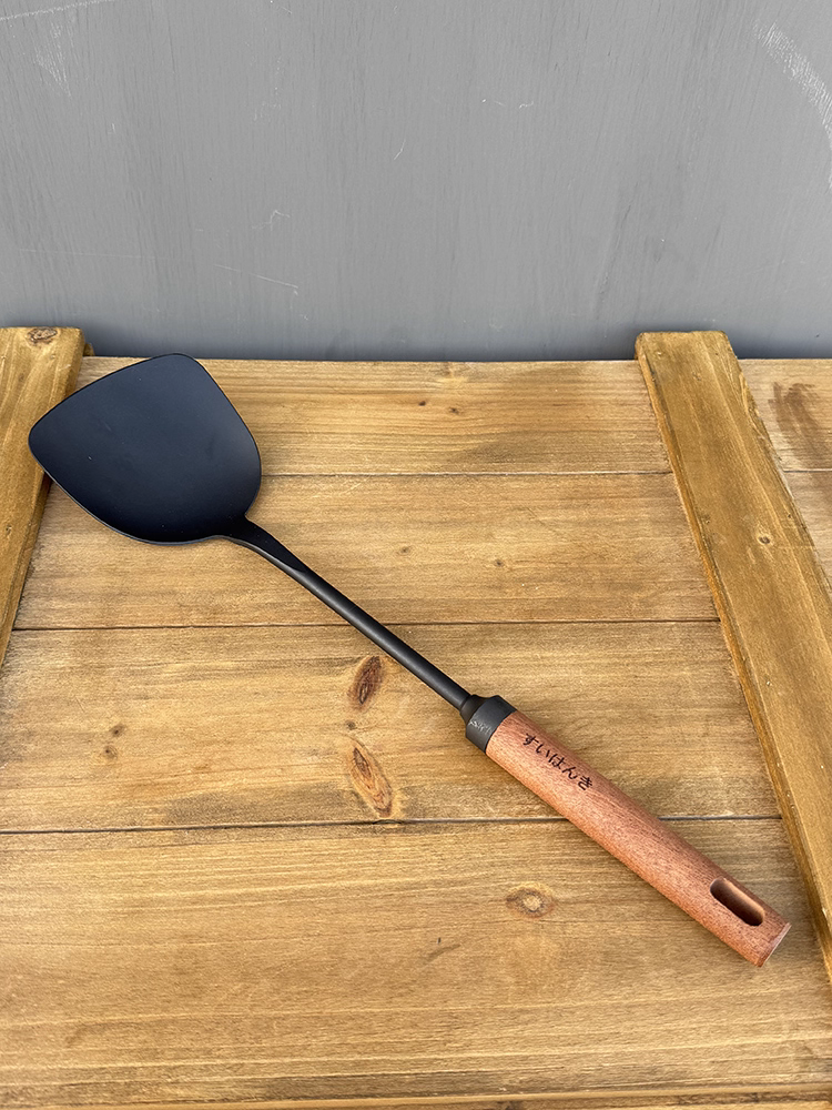 Thìa sắt Nhật dùng trong gia đình, thìa sắt cán dài, cách nhiệt và chống bỏng, thìa nấu ăn cán gỗ, muôi chiên