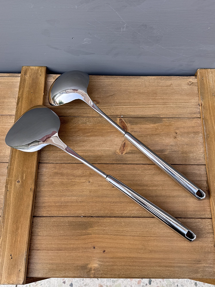 Xuất khẩu sang Đức thìa nấu ăn bằng thép không gỉ 304 thìa nấu ăn gia dụng nhà bếp dày chống bỏng tay cầm dài dụng cụ nhà bếp