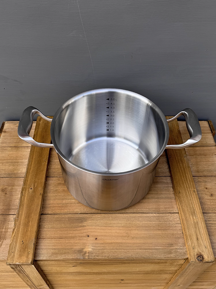 Nồi súp inox 18/10 hai tai, hàn điểm liền khối, thép ba lớp 22CM, dày và sâu lòng để hầm.