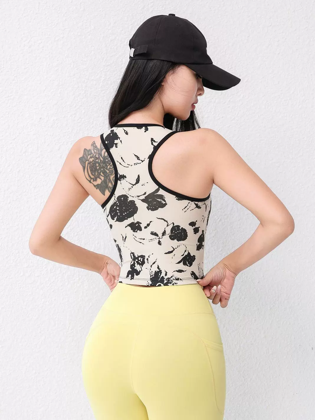 Áo tập yoga mùa hè mới 2026 dành cho nữ với miếng đệm ngực cố định, họa tiết phong cách dân tộc thanh lịch, áo thể thao chuyên nghiệp không tay.