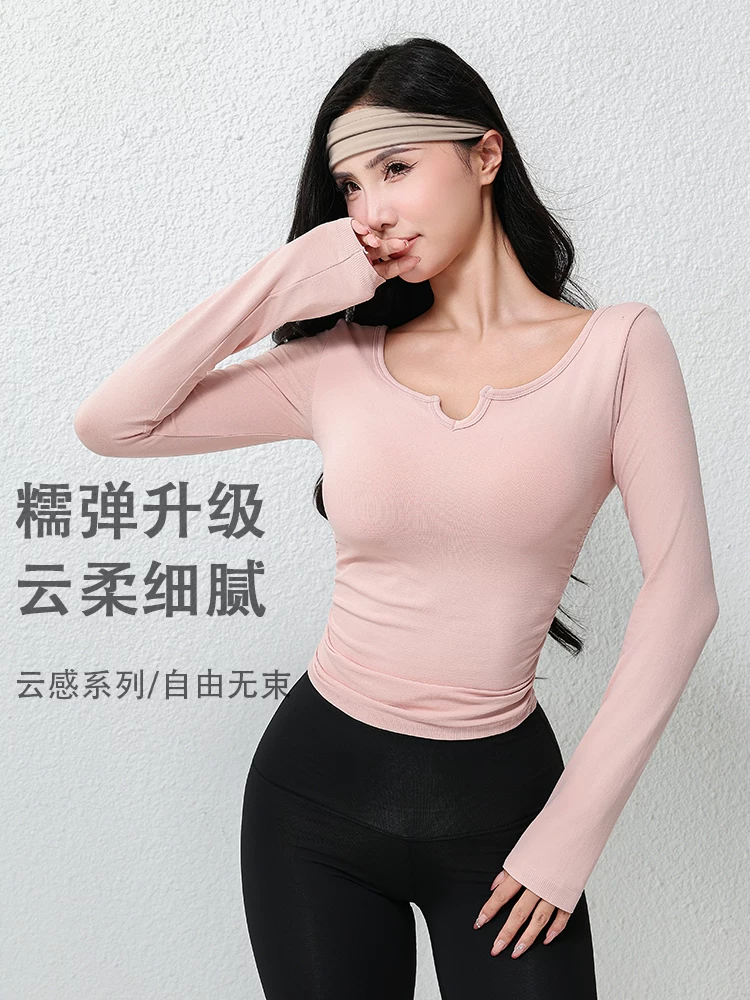 Áo thun tập yoga dài tay mới, áo thể thao chạy bộ cổ chữ V ôm sát dành cho nữ có đệm ngực