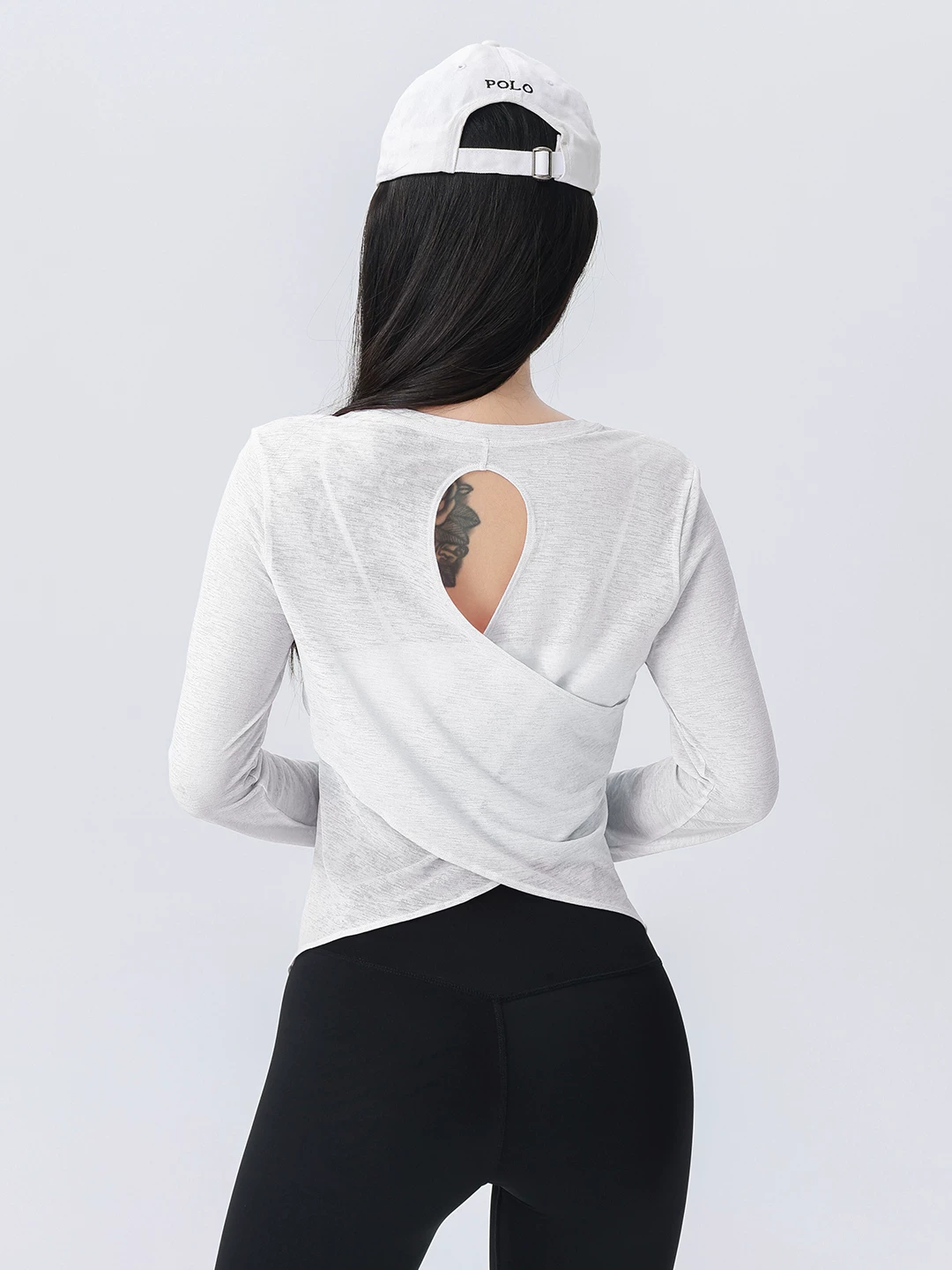 Áo thun che lưng tập yoga đẹp mắt cao cấp Jiumai có hiệu ứng xếp nếp, áo thể thao dài tay dáng rộng giúp thon gọn cơ thể dành cho mùa thu.