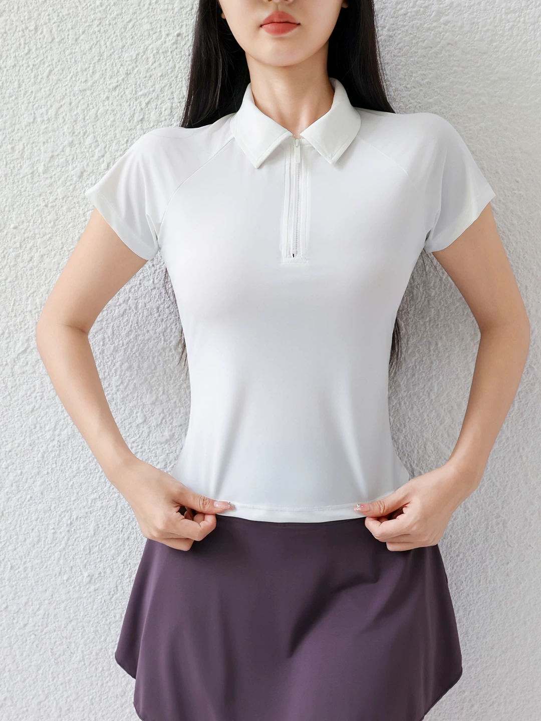 Áo thun thể thao ngắn tay cổ trắng Jiumai Yipin dành cho nữ, áo thể thao cổ polo dáng ôm mùa hè.