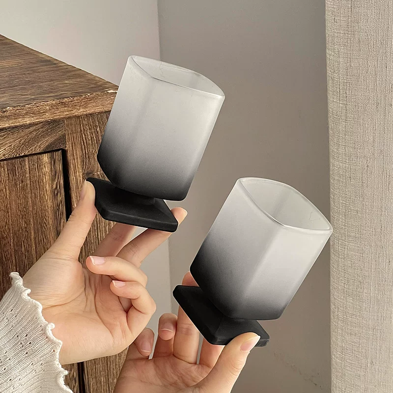 Ly thủy tinh cao cấp mờ màu đen, chân ngắn, ly nước gia dụng, ly rượu thiết kế độc đáo, ly nước ép cà phê