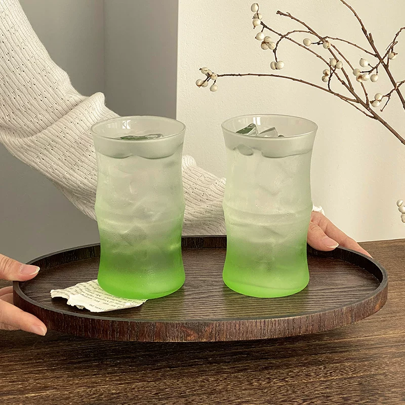 Ly thủy tinh màu xanh lục gradient mờ kiểu Trung Quốc mới lạ, dùng trong nhà, ly uống nước thiết kế tinh tế, ly nước ép, ly kiểu khớp tre.